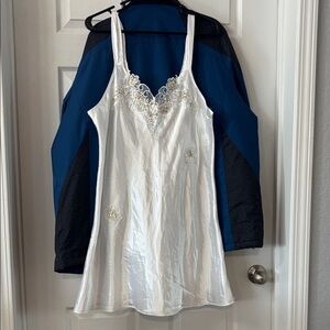 Elegant White Lace Chemise